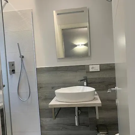 Helvetia Garibaldi Apartament